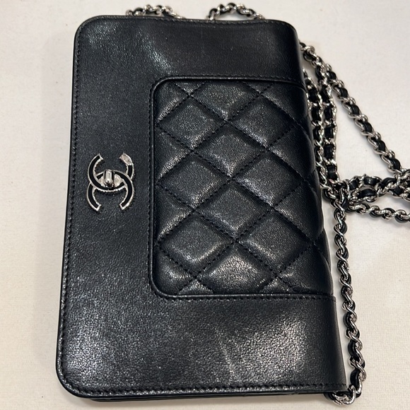 Chanel quilted smooth caviar wallet on a chain crossbody. - Picture 2 of 11
